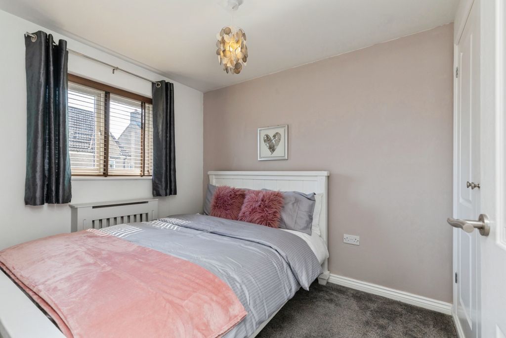 Additional image 16 of 3 bed semi-detached house for saleRoyal Field Close, Chippenham SN14