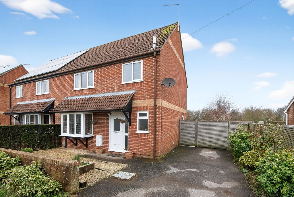 3 bed semi-detached house for saleLye Common - Christian Malford, Chippenham SN15