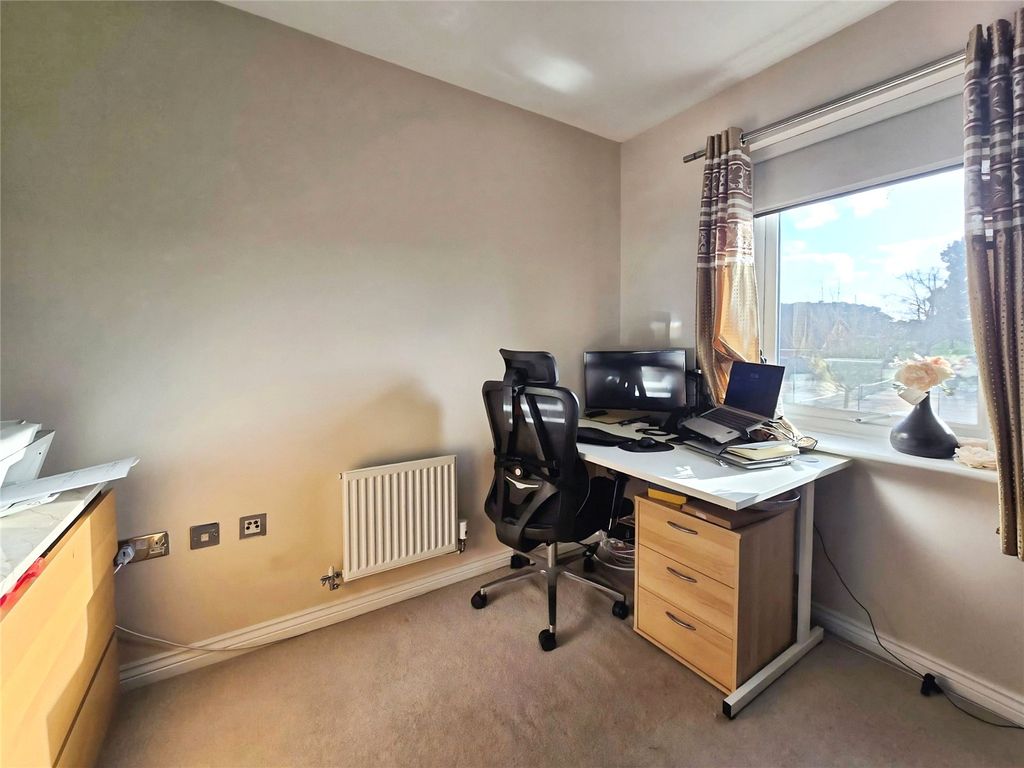 Additional image 9 of 3 bed semi-detached house for saleNicholson Park, Bracknell, Berkshire RG12