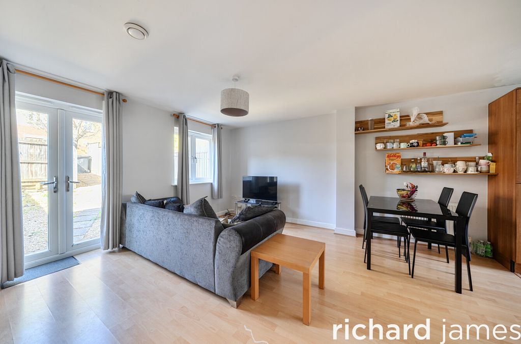 Additional image 2 of 3 bed terraced house for saleMarlborough Road, Swindon SN3