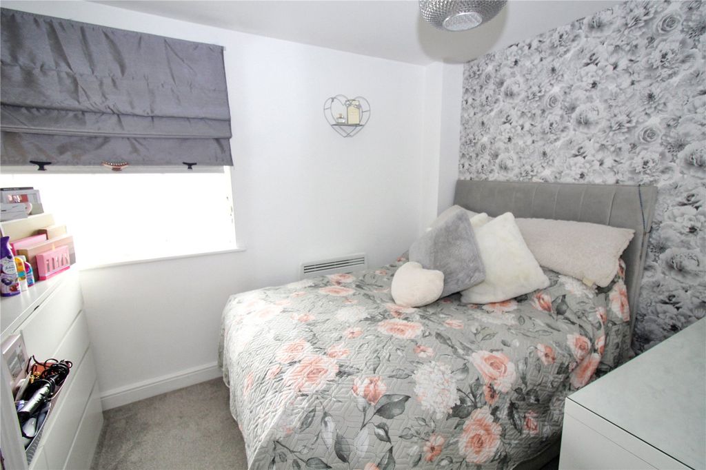 Additional image 5 of 1 bed flat for saleVistula Crescent, Haydon End, Swindon, Wiltshire SN25