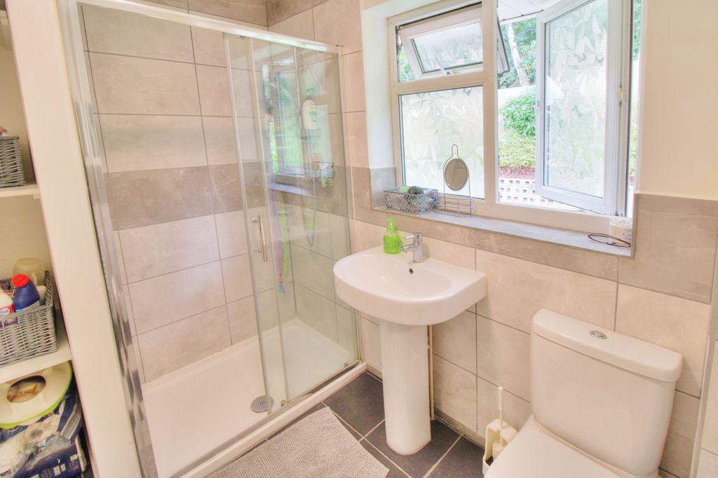 Additional image 9 of 4 bed detached house for saleBeech Glen, Bracknell RG12
