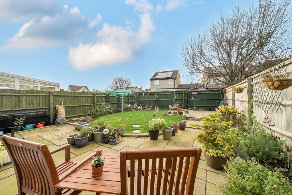 3 bed detached house for saleMiddle Ground, Cricklade, Swindon SN6