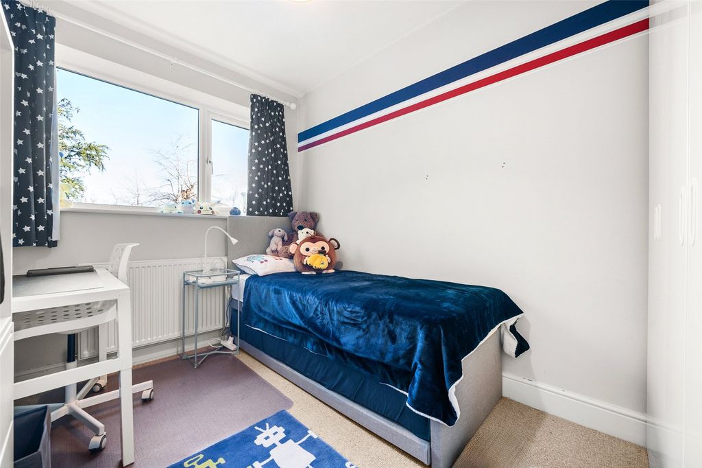 Additional image 11 of 4 bed detached house for saleWoolford Close, Winkfield Row, Bracknell, Berkshire RG42
