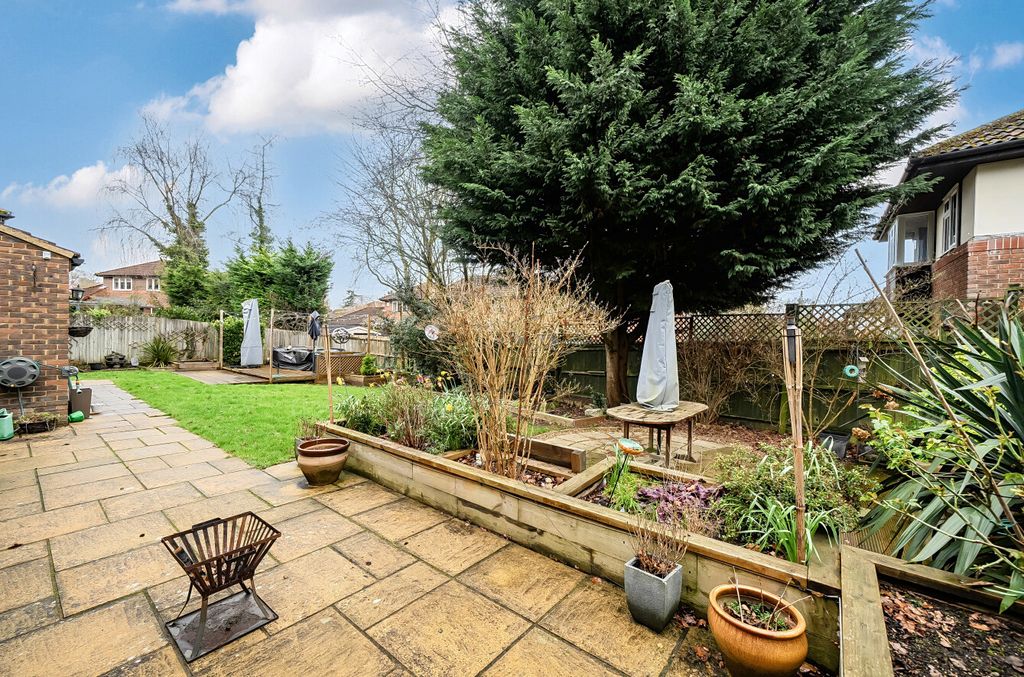 Additional image 18 of 5 bed detached house for saleField Park, Bracknell, Berkshire RG12