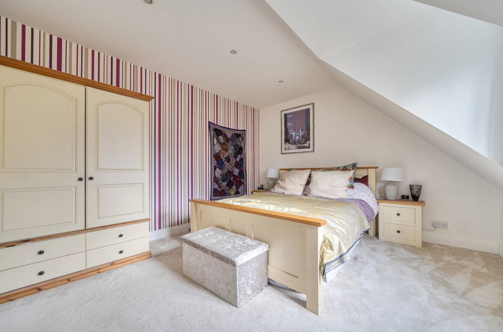 Additional image 13 of 4 bed detached house for saleJigs Lane South, Warfield, Bracknell, Berkshire RG42