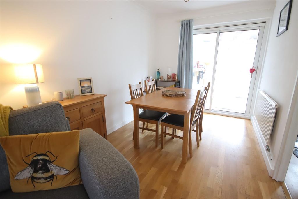 Additional image 6 of 3 bed semi-detached house for saleHolland Close, Chippenham SN15