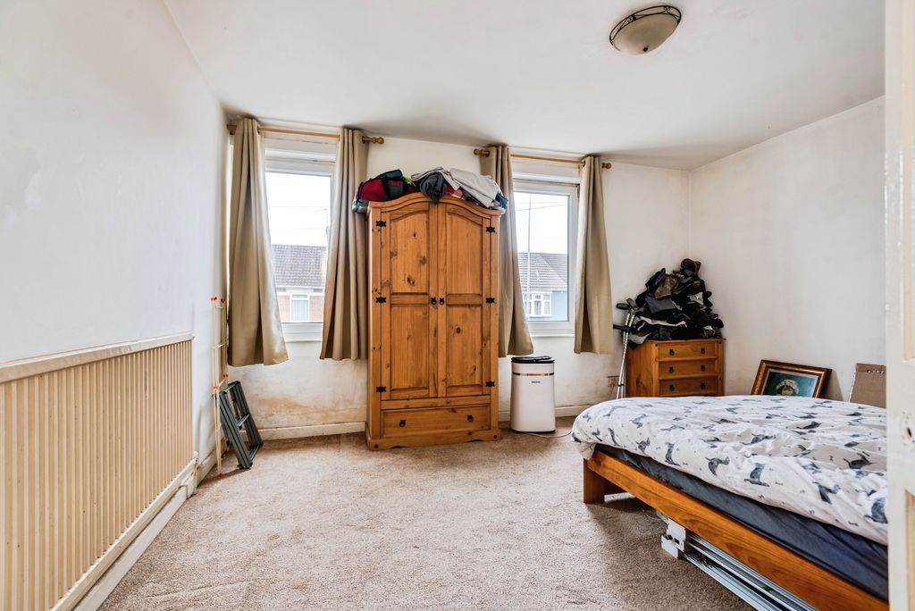 Additional image 9 of 3 bed terraced house for saleCricklade Road, Swindon, Wiltshire SN2