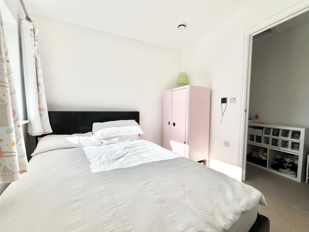 Additional image 14 of 2 bed flat for saleChain Court, Old Town, Swindon SN1
