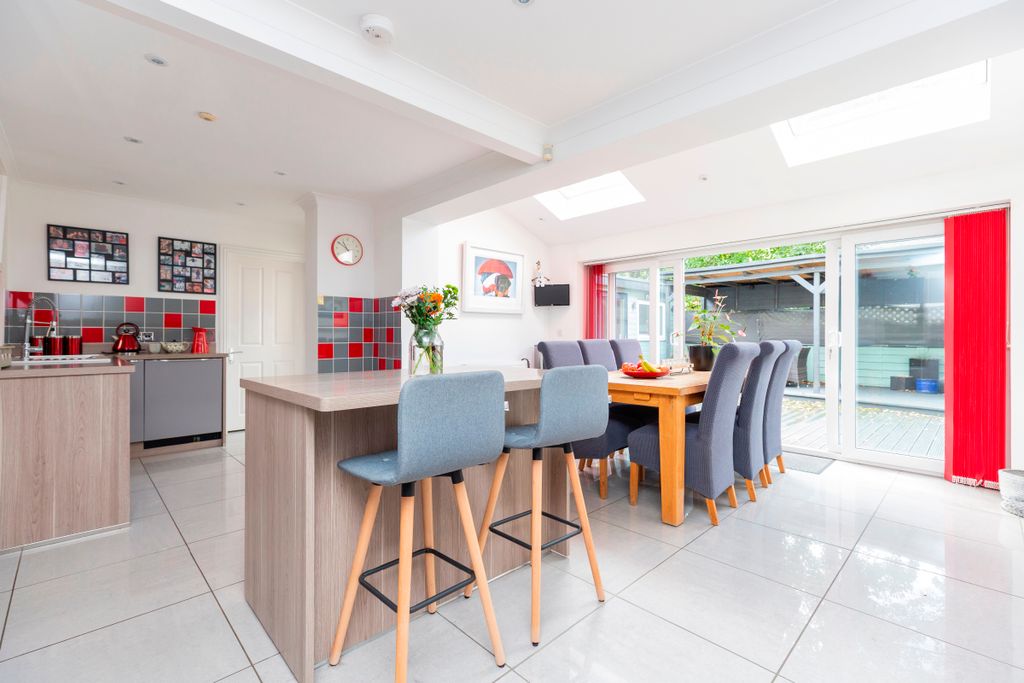 Additional image 2 of 4 bed detached house for saleThe Laurels, Oddford Vale, Tisbury, Salisbury SP3