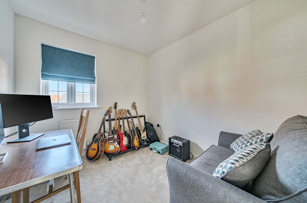 Additional image 13 of 4 bed semi-detached house for saleHeythorp Park, Binfield, Bracknell, Berkshire RG42