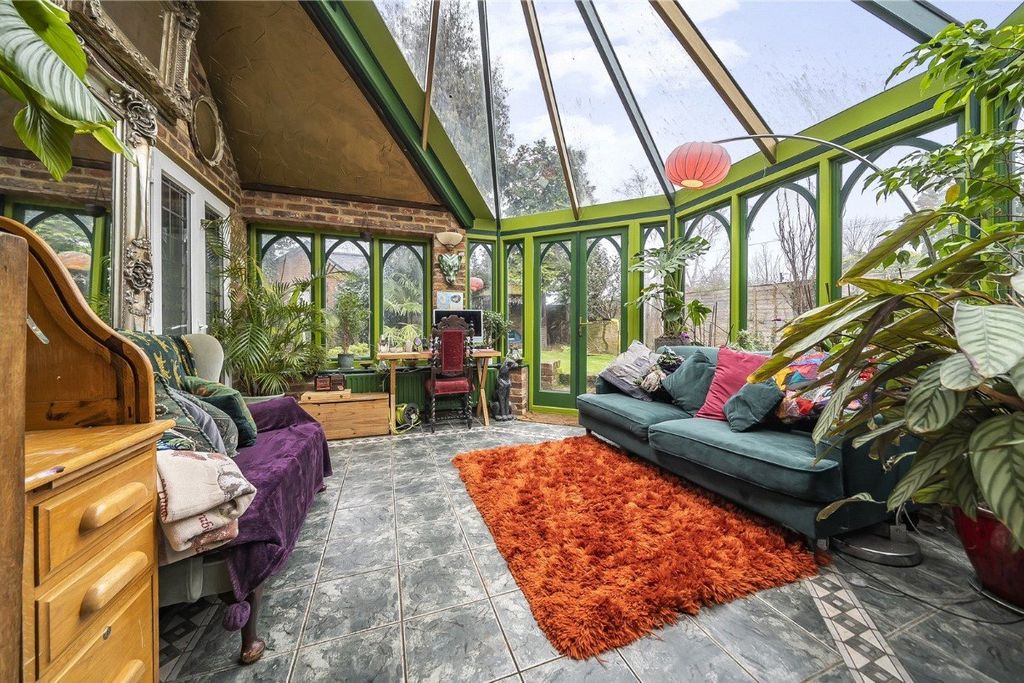 Additional image 4 of 4 bed detached house for saleBay Road, Bracknell, Berkshire RG12