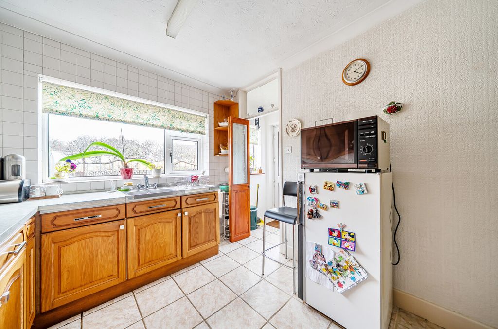 Additional image 8 of 3 bed bungalow for saleBeverstone Grove, Lawn, Swindon SN3