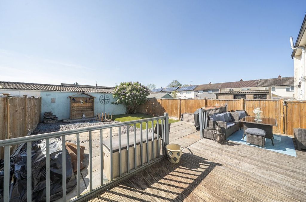 Additional image 7 of 3 bed terraced house for saleKingsway Close, Park South, Swindon SN3