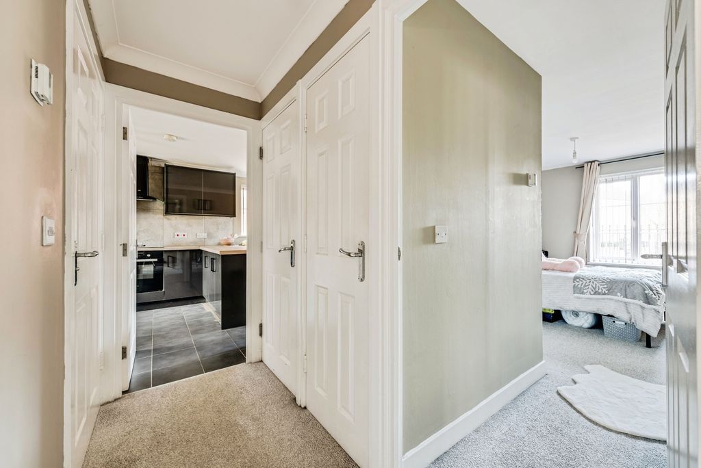 Additional image 10 of 2 bed flat for saleChopin Mews, Swindon, Wiltshire SN25