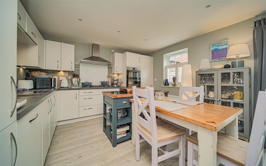 Additional image 3 of 4 bed detached house for saleMint Grove, Melksham SN12