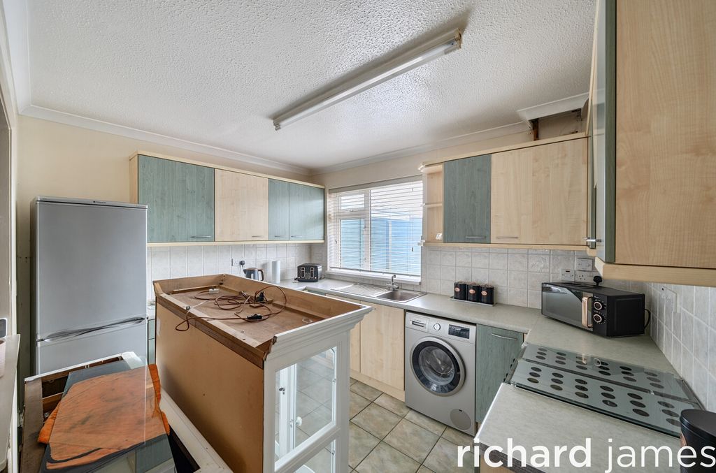 Additional image 4 of 3 bed semi-detached house for saleWhitworth Road, Swindon SN25