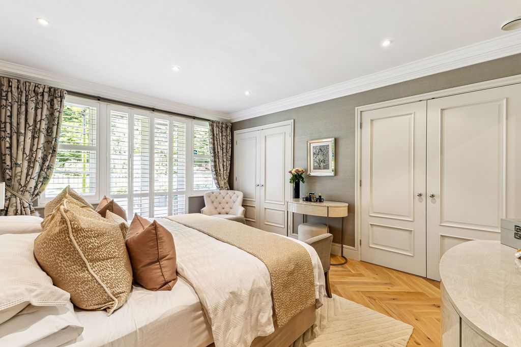 Additional image 9 of 2 bed flat for saleWindsor Road, Ascot SL5