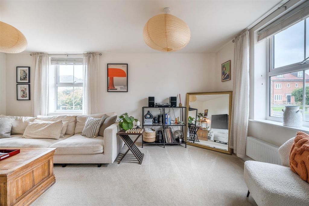 Additional image 10 of 3 bed detached house for saleChervil Avenue, Melksham SN12