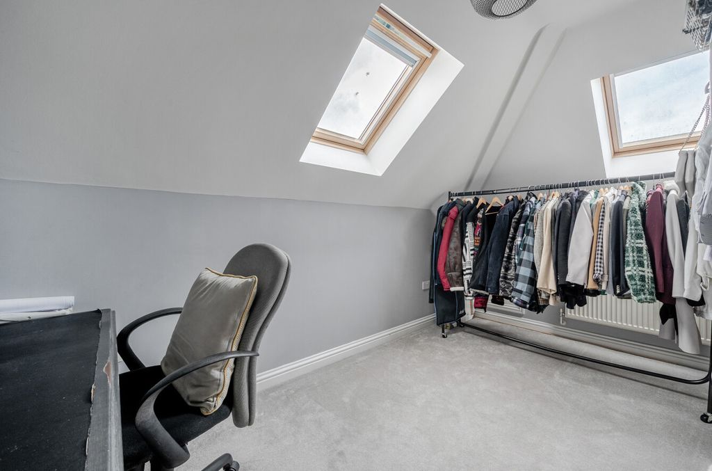 Additional image 5 of 2 bed flat for saleRoebuck Estate, Binfield, Bracknell, Berkshire RG42