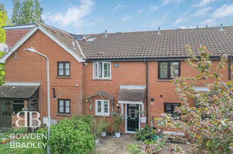 Vienna Close, Clayhall IG5