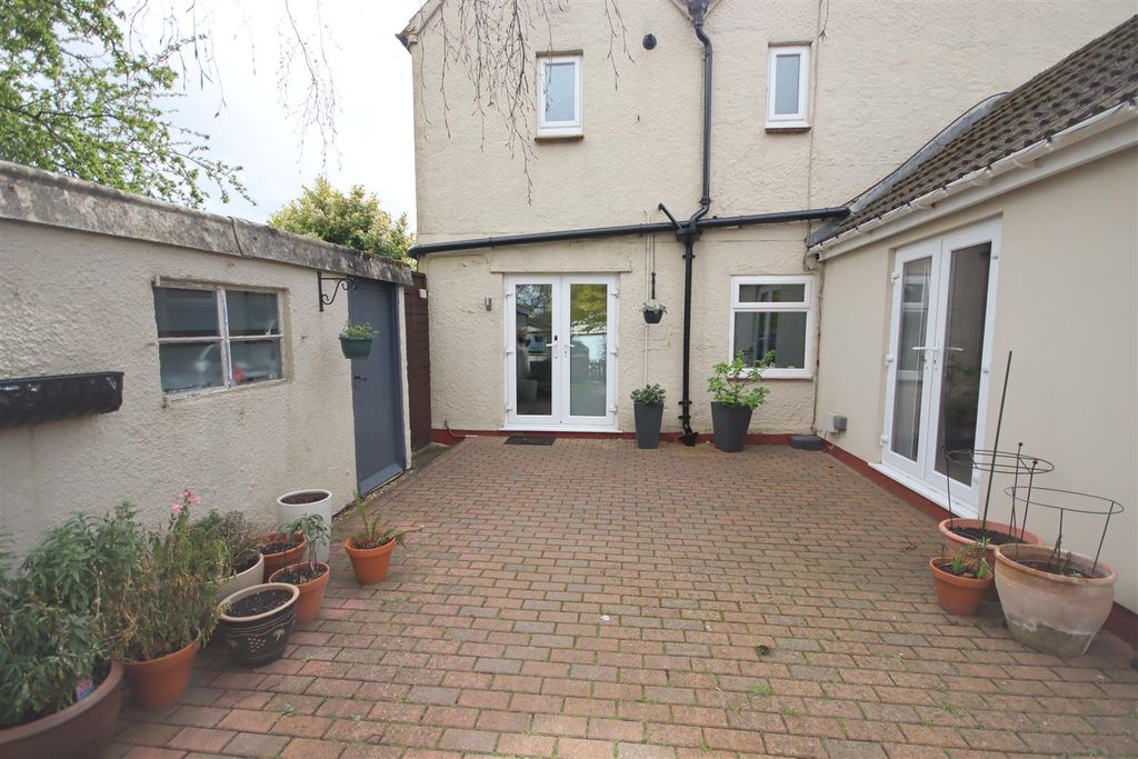 Additional image 18 of 2 bed cottage for saleMalmesbury Road, Chippenham SN15