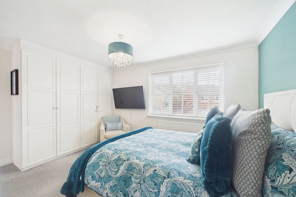 Additional image 9 of 2 bed terraced house for saleHoratio Avenue, Warfield, Berkshire RG42