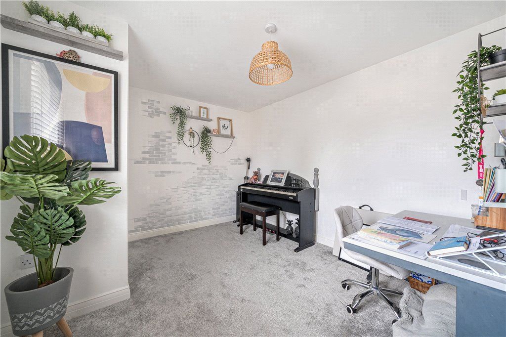 Additional image 5 of 2 bed maisonette for saleThe Robins, Bracknell RG12
