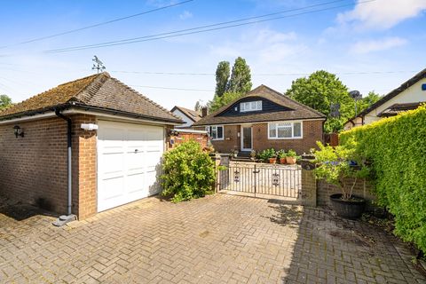 Hawthorn Drive, Denham, Uxbridge UB9