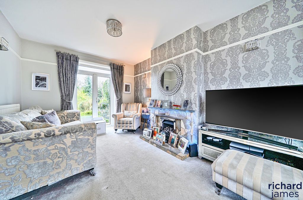Additional image 2 of 3 bed semi-detached house for saleMarlborough Road, Swindon SN3