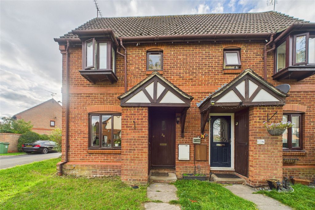 1 bed semi-detached house for saleSimkins Close, Winkfield Row, Berkshire RG42
