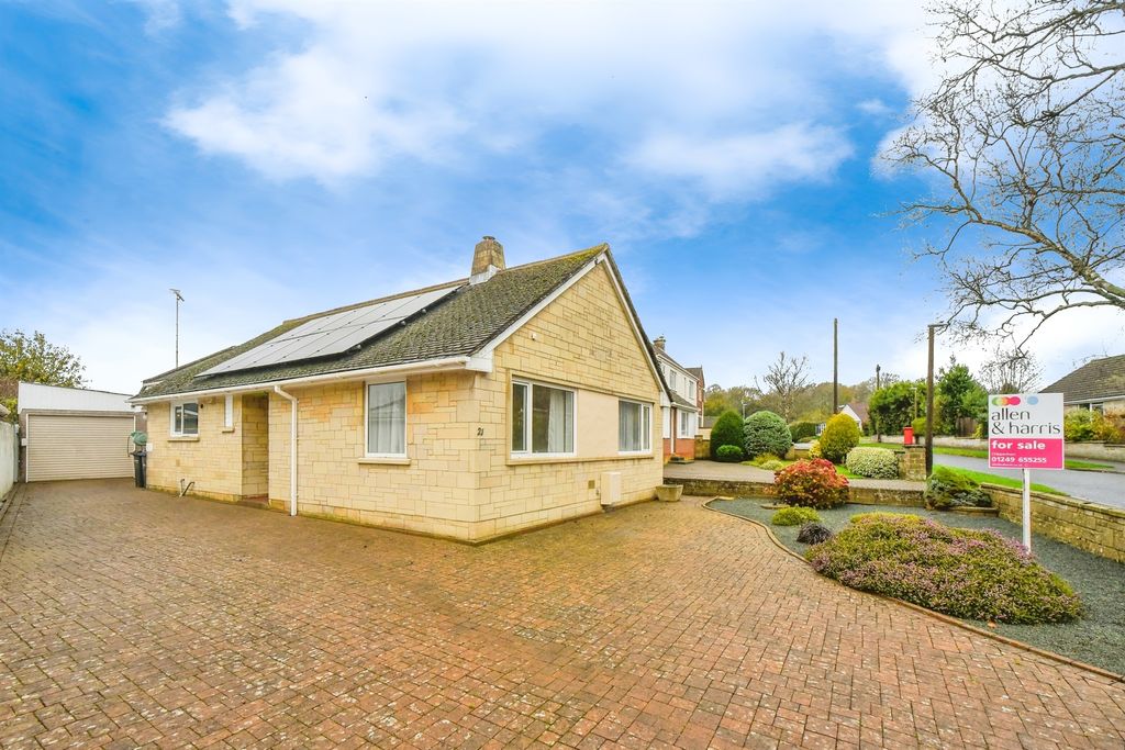 Additional image 2 of 3 bed detached bungalow for saleLong Ridings, Chippenham SN15