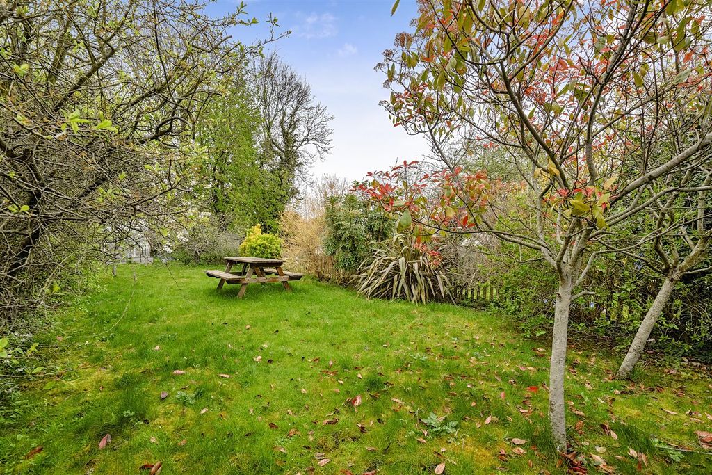 Additional image 3 of 3 bed semi-detached house for saleDevizes Road, Wroughton SN4