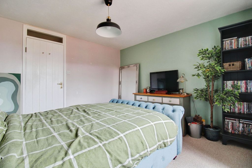Additional image 9 of 2 bed flat for saleBath Road, Swindon SN1