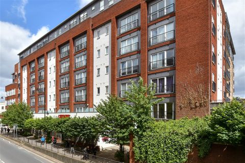 Manor Road, Wallington, Surrey SM6