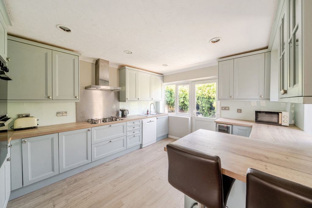 Additional image 3 of 3 bed detached house for saleQueens Close, Ascot SL5