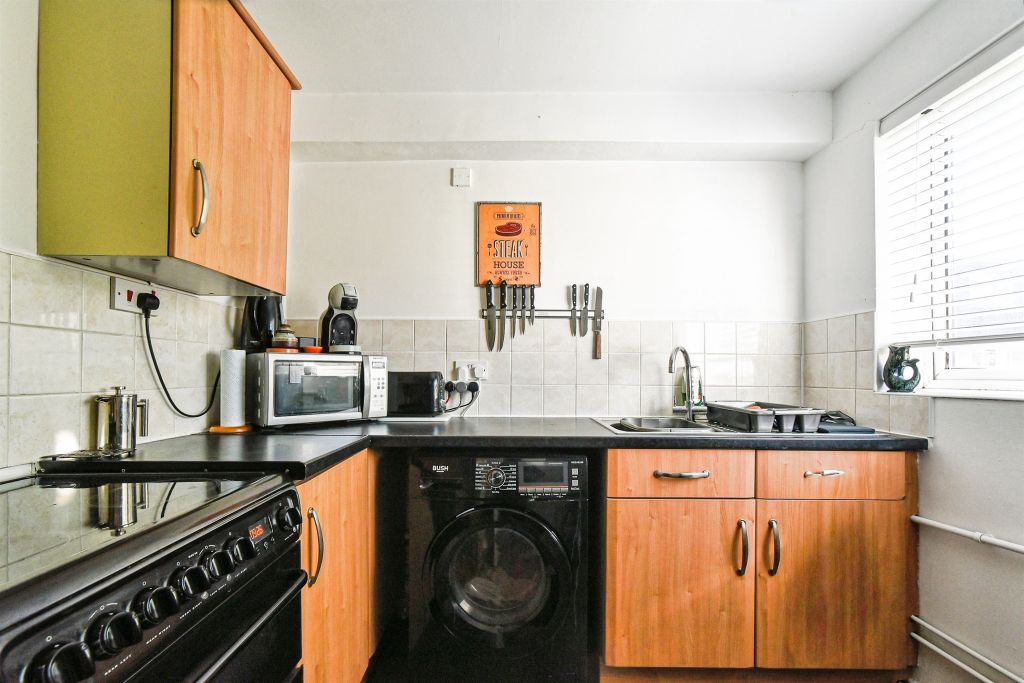 Additional image 7 of 2 bed flat for saleHelmsdale, Swindon SN25