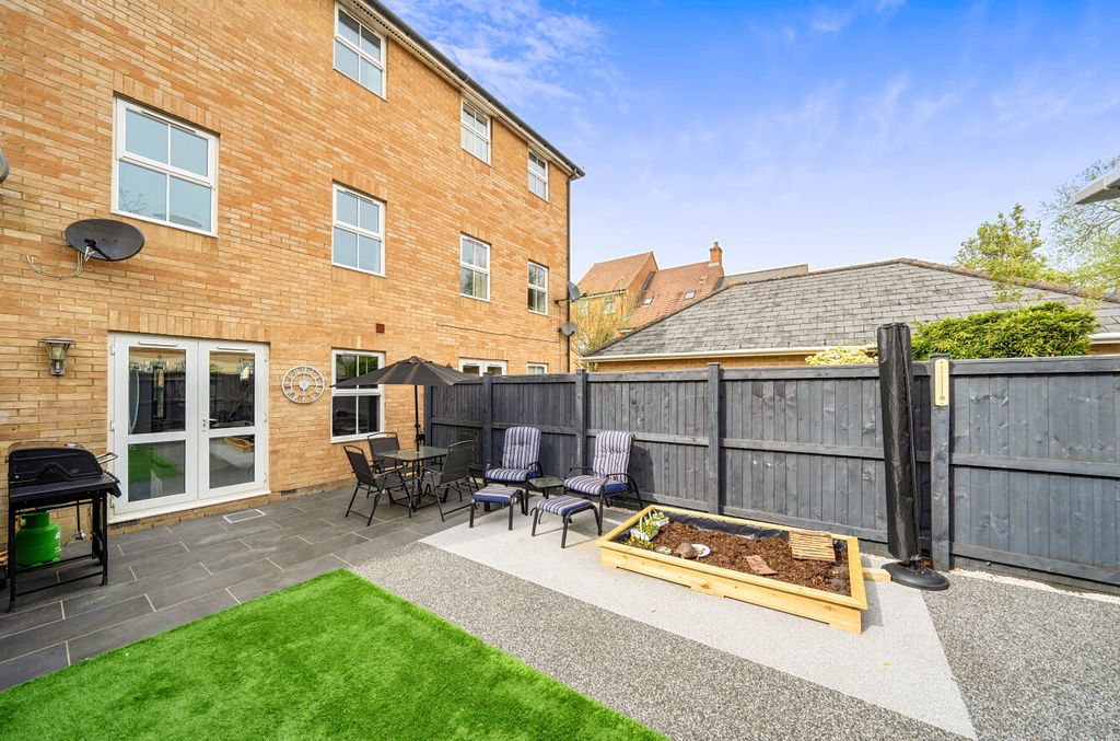 Additional image 19 of 4 bed terraced house for saleEstella Close, Haydon End, Swindon, Wiltshire SN25