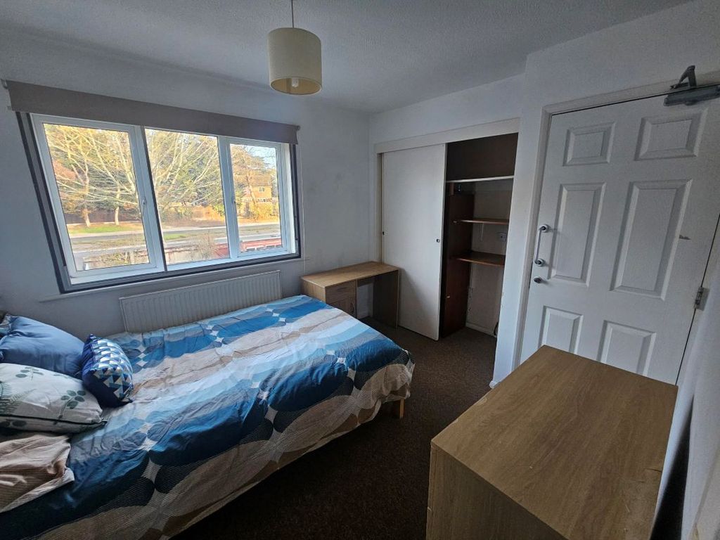Additional image 19 of 6 bed terraced house for sale5 Glebewood, Bracknell, Berkshire RG12
