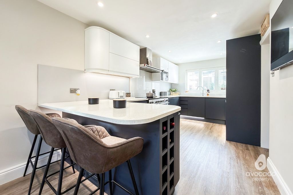 Additional image 2 of 4 bed detached house for saleOrion, Bracknell RG12