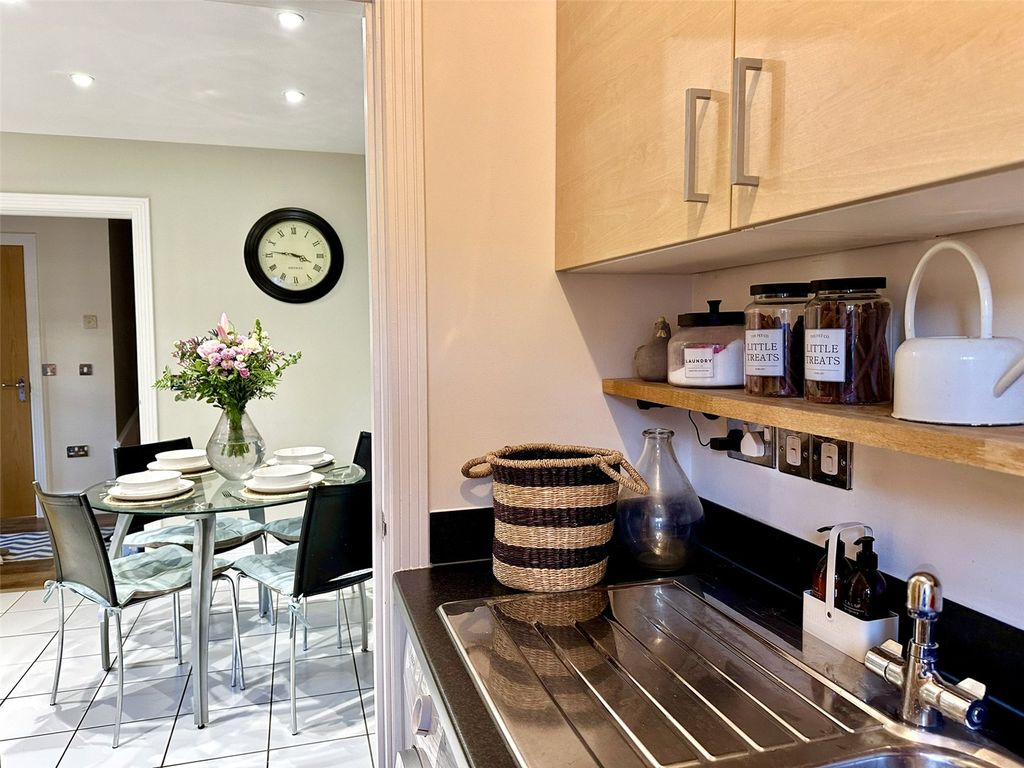 Additional image 9 of 5 bed detached house for saleGosling Close, Wanborough, Swindon SN4