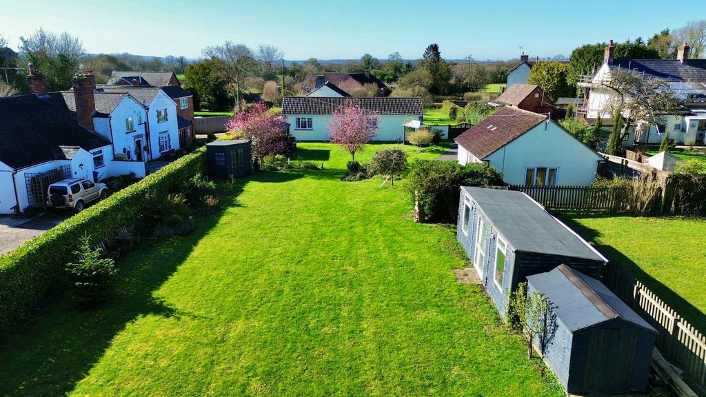 4 bed bungalow for saleNew Zealand, Calne SN11