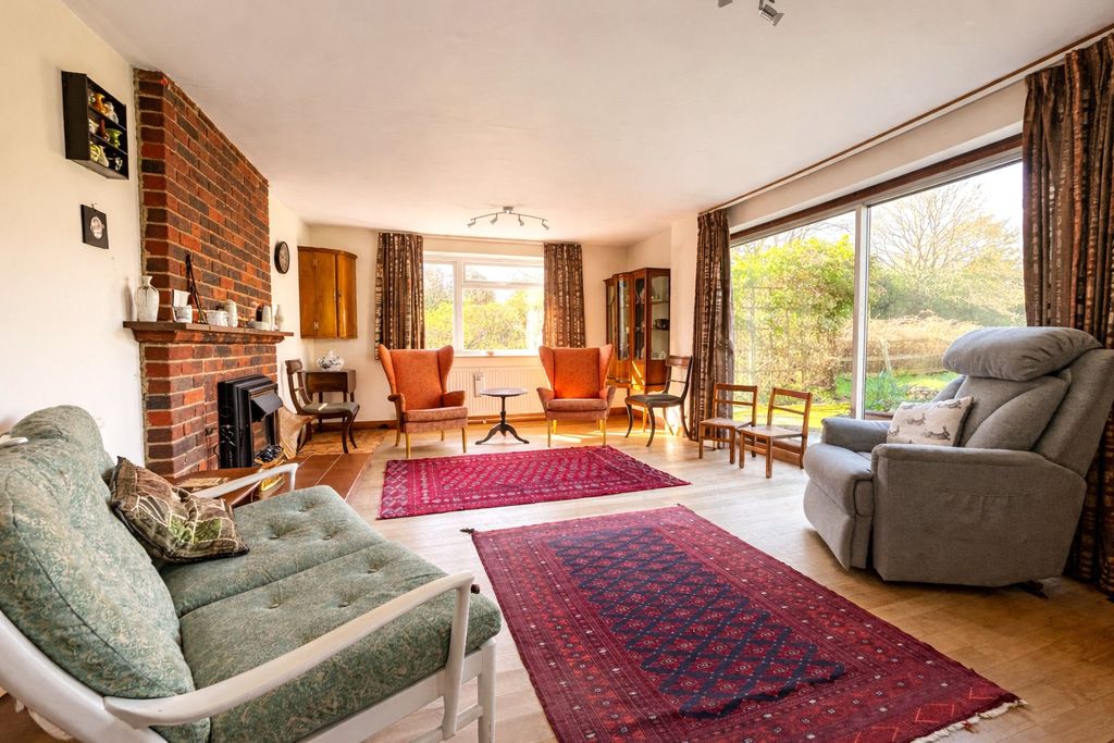 Additional image 2 of 4 bed country house for saleCanada Road, West Wellow, Romsey, Hampshire SO51