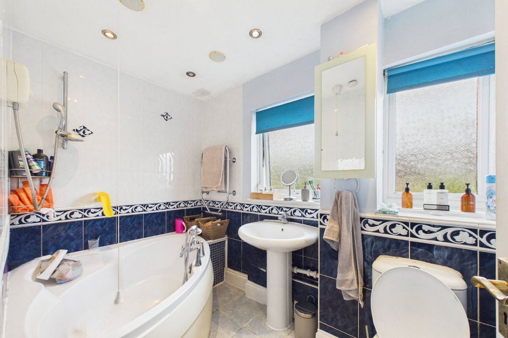 Additional image 7 of 3 bed terraced house for saleDurham Road, Owlsmoor, Sandhurst, Berkshire GU47