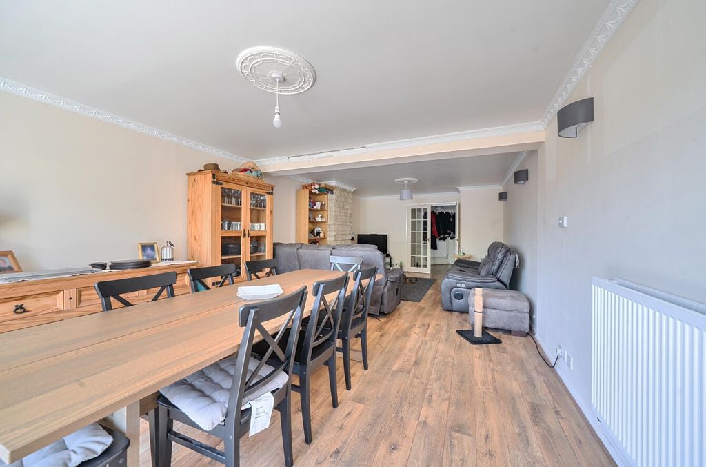 Additional image 4 of 5 bed detached house for sale9A, Highworth Road, Swindon SN3