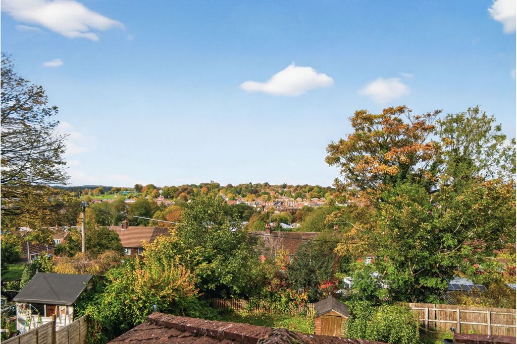 Additional image 3 of 4 bed semi-detached house for saleOrchard Road, Marlborough SN8