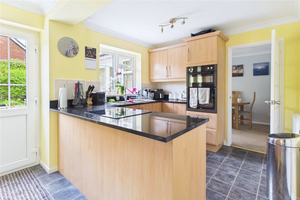 Additional image 5 of 3 bed detached house for saleBrowning Close, Stratton, Swindon SN3