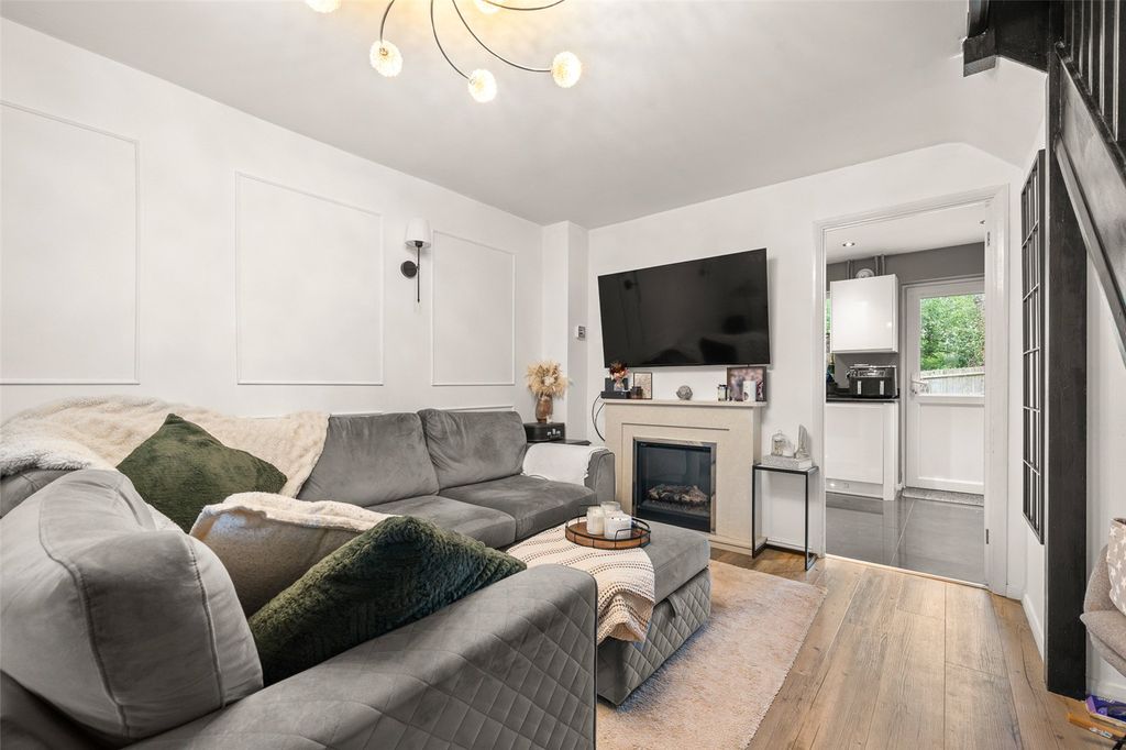 Additional image 2 of 2 bed terraced house for salePewsey Vale, Bracknell, Berkshire RG12