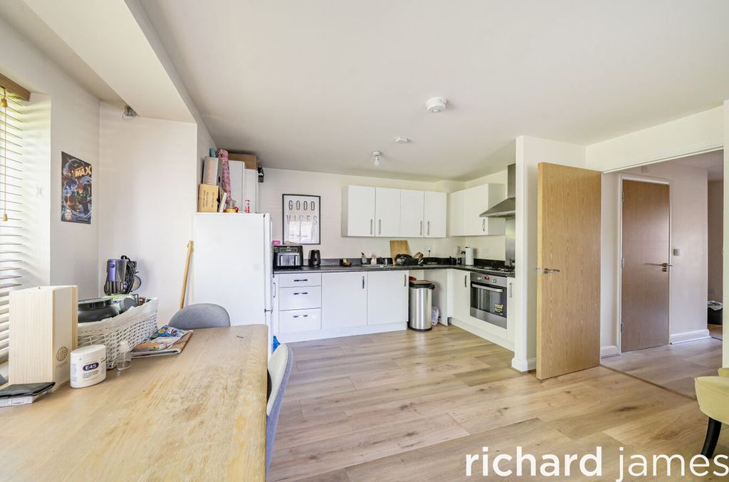 Additional image 5 of 2 bed flat for saleChaddington Strand, Swindon SN1