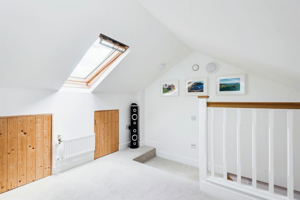 Additional image 14 of 2 bed end terrace house for saleLomond Close, Sparcells, Swindon SN5